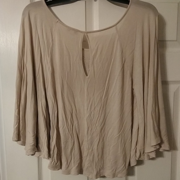 NWOT Express Cream Cape Style Top Size Medium - Picture 4 of 4